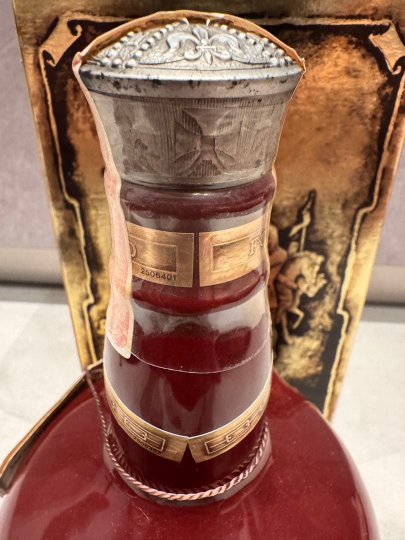 【未開栓】 SALUTE　ロイヤルサルート21年　陶器ボトル　赤　古酒