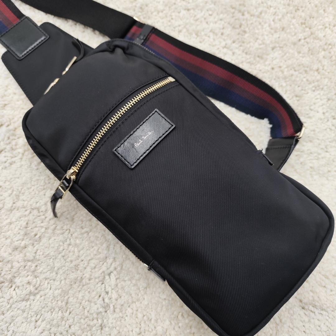 美品 Paul Smith ボディバッグ ショルダー 黒 マルチストライプ 軽量