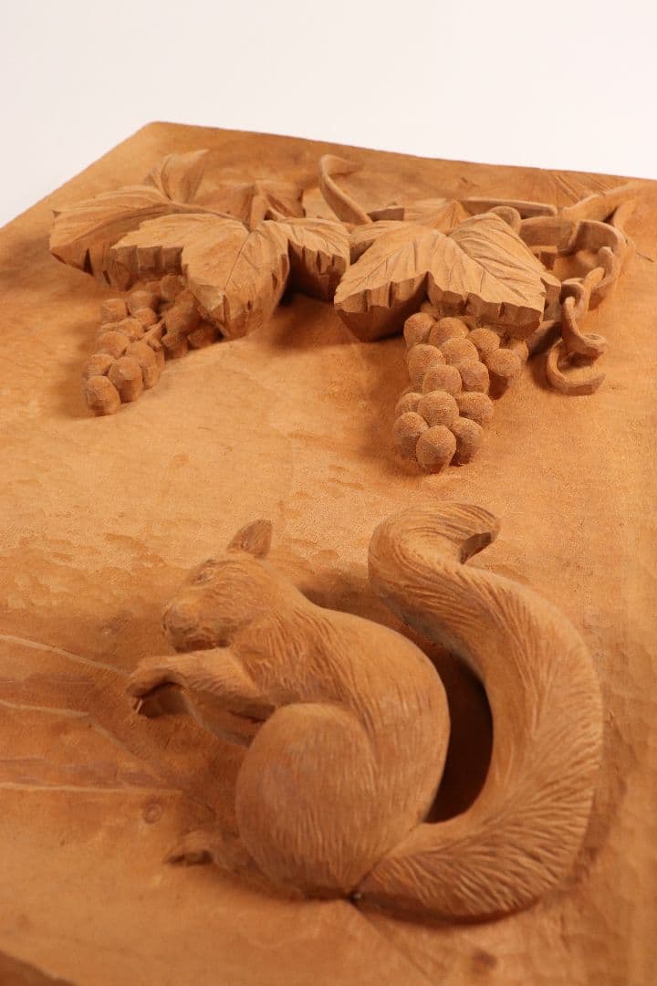 井波彫刻　一灯作　木彫　葡萄に栗鼠　壁掛け