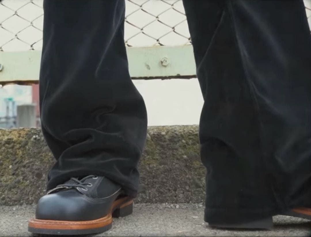 kinema ベロアフレアパンツ