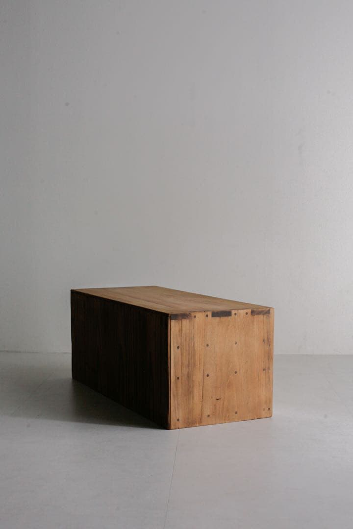 小引き出し　収納棚　飾り棚　収納箱 無垢材 テレビ台 小箪笥 古家具 古道具