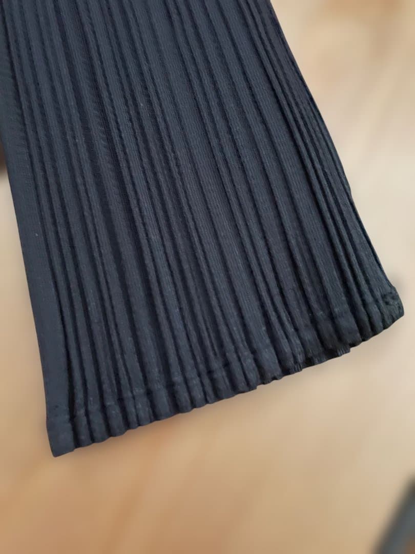 プリーツプリーズISSEY MIYAKEイッセイミヤケ　ブラック　サイズ3