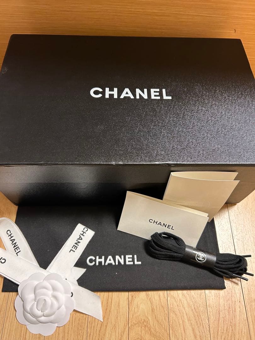 CHANEL ブラック ハイカットスニーカー【37】