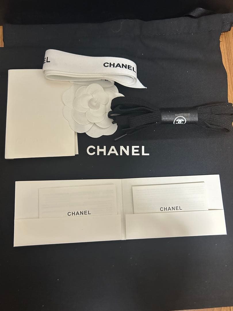 CHANEL ブラック ハイカットスニーカー【37】