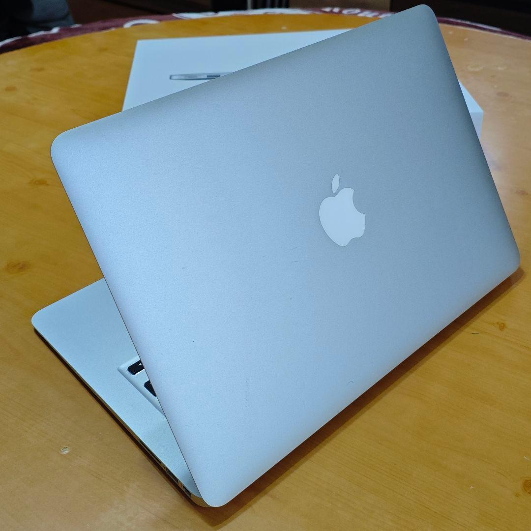 【美品】Macbook Air 13インチ i5 8G バッテリー◯