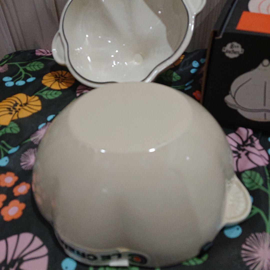 レア　新品　LE CREUSET　ガーリック ココット デューン　22cm