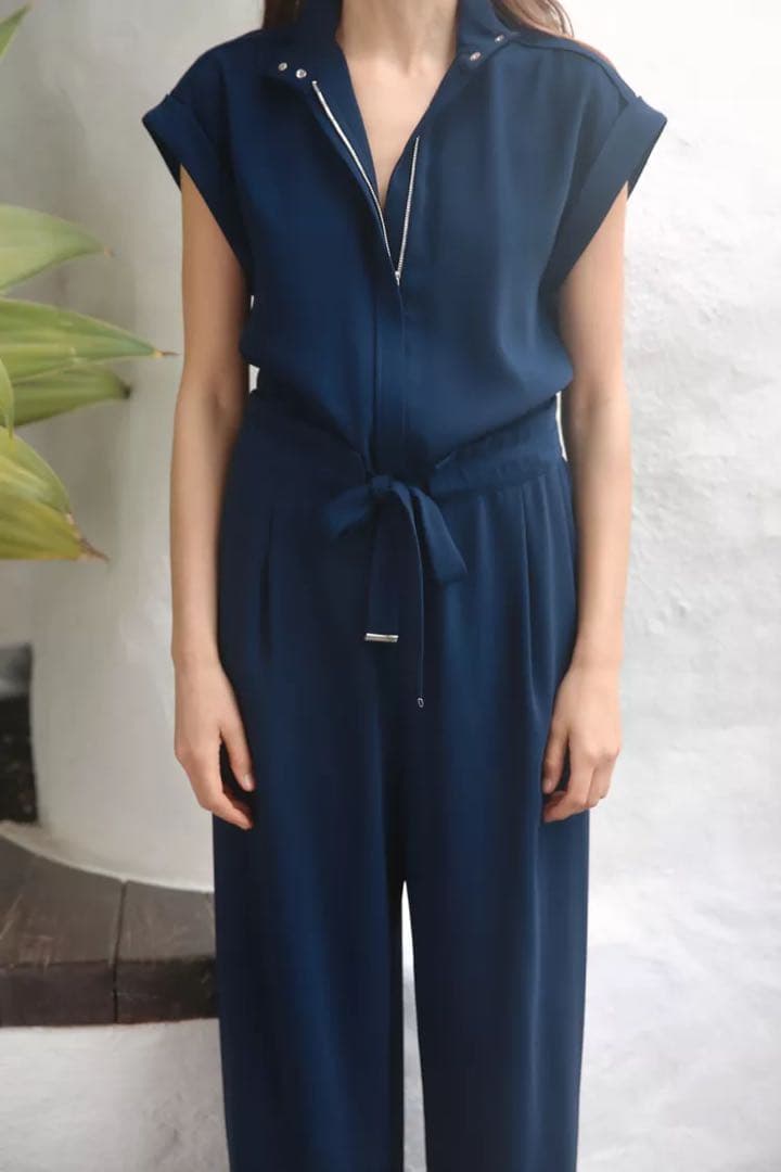 ZARA ベルト付きクレープジャンプスーツ