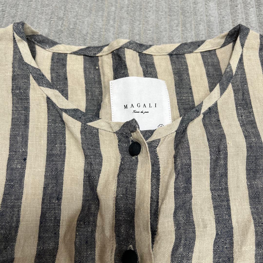 美品　MAGALI マガリ ストライプリネンタックショルダーブラウス