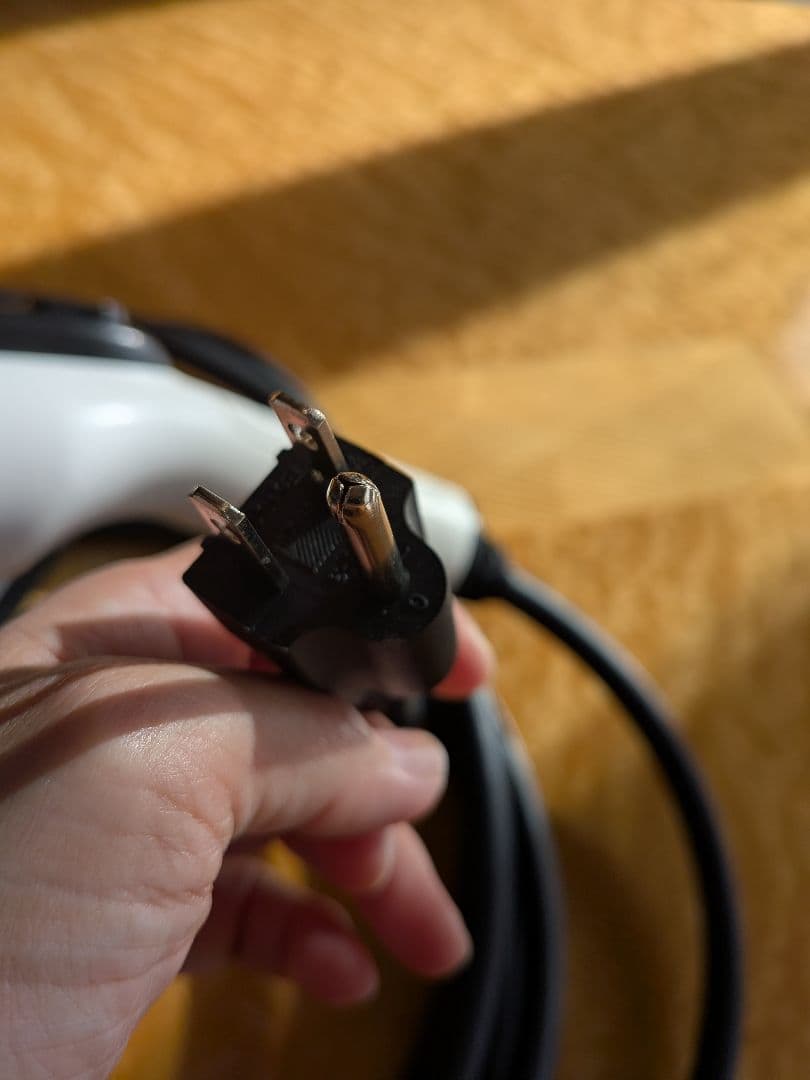 AC電源　電気自動車充電器