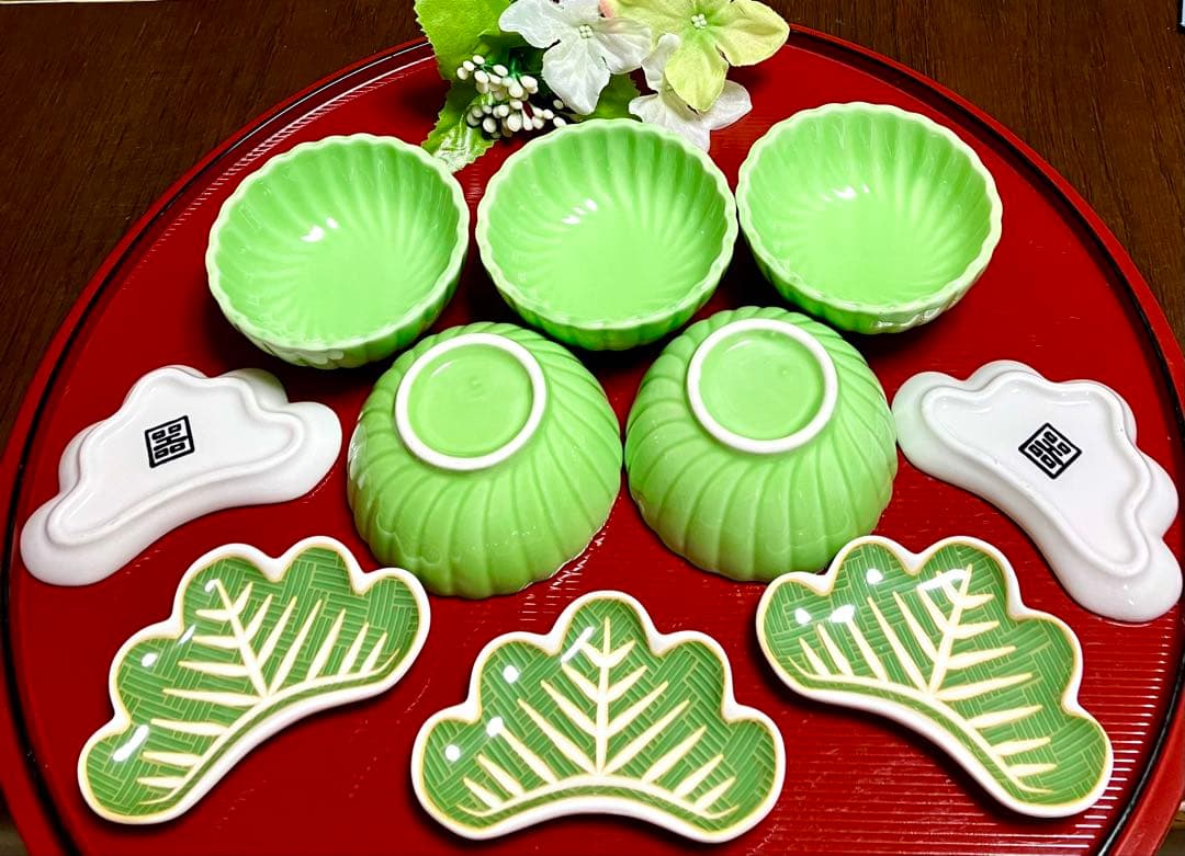 光琳絵皿　ひょうたん小皿　カップ 菊型小鉢　松葉　箸置き 五名様用　２５点セット