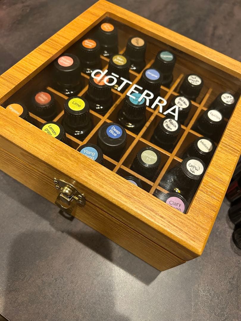 【値下げ！】ドテラ木箱　オイル　ローズタッチ、ジャスミンタッチetc
