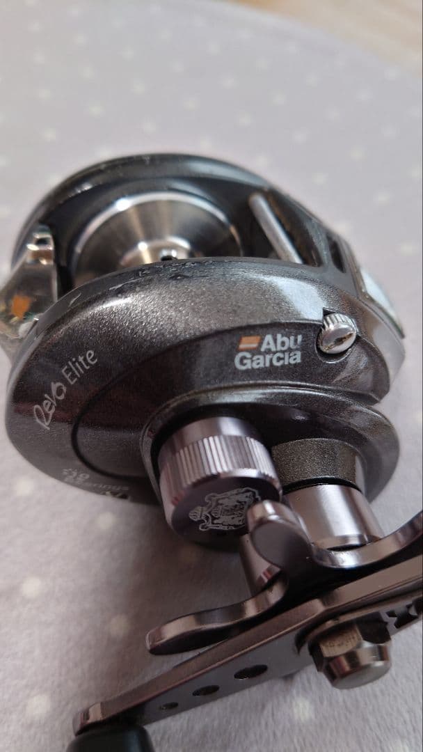 アブガルシアElite　10Bearings（右ハンドル）