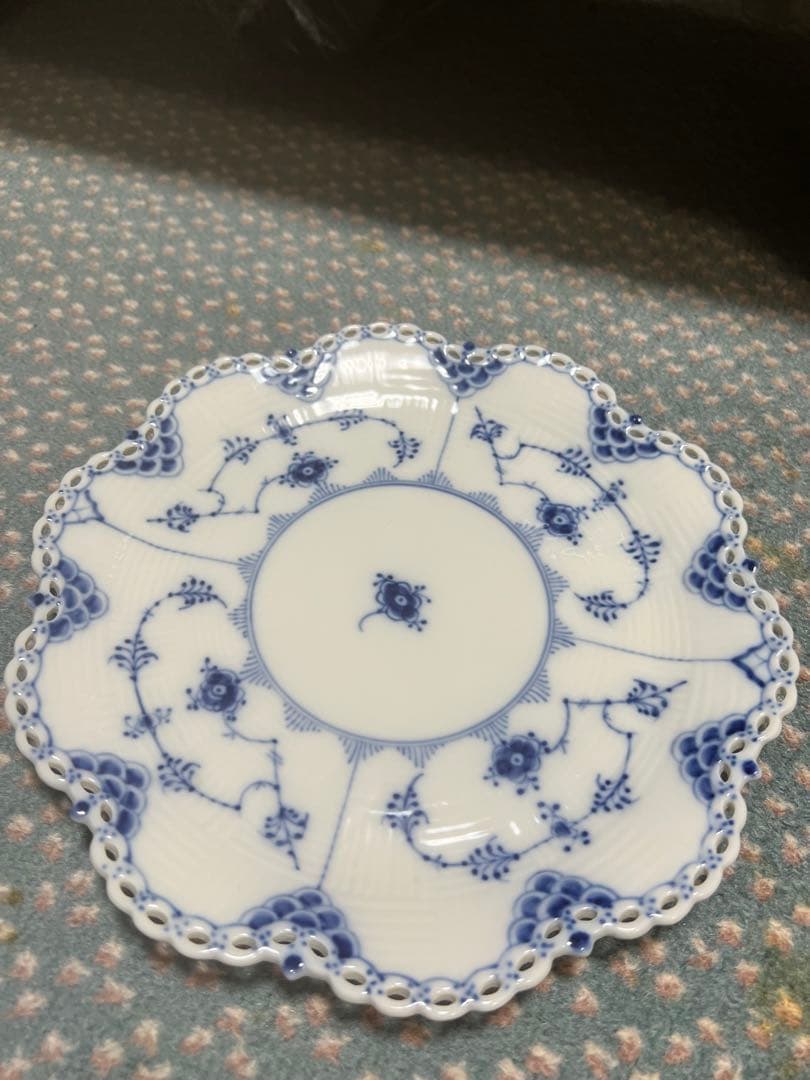 ロイヤルコペンハーゲン ムッシェルマレ フルレースケーキ