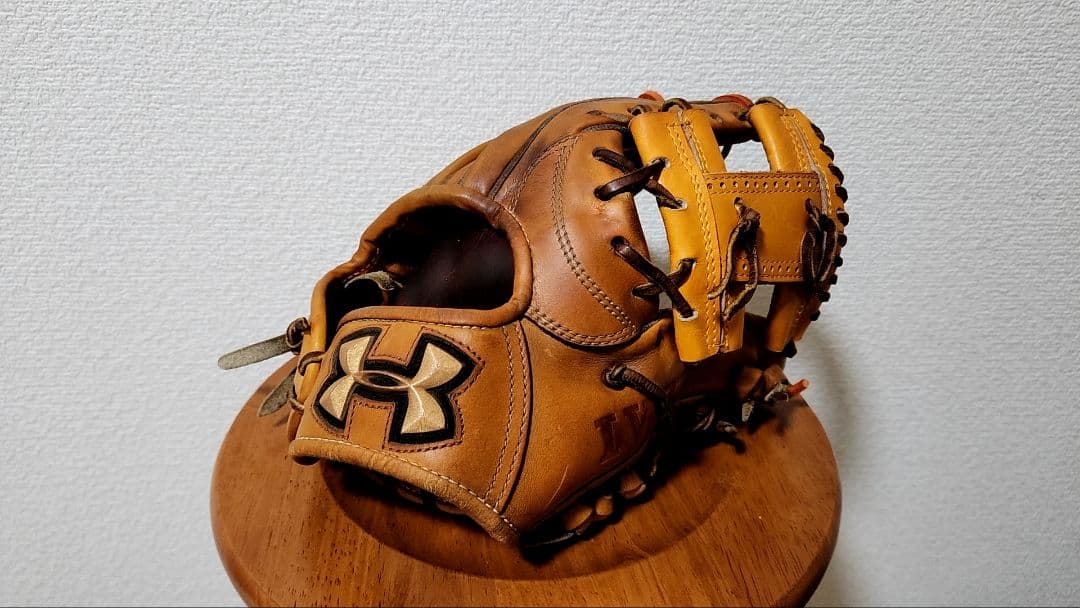 UNDER ARMOUR 硬式内野手用グローブ