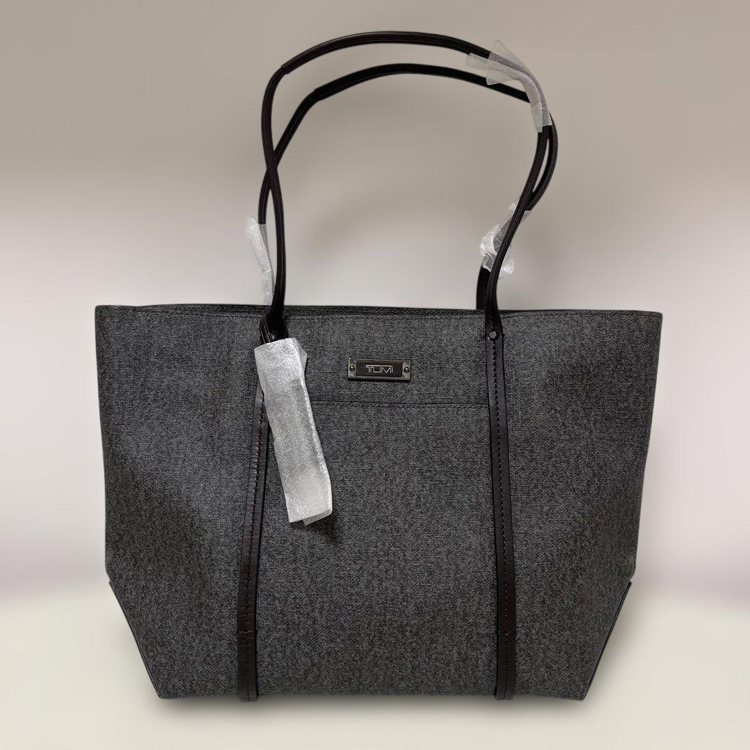 TUMI グレー レザートートバッグ