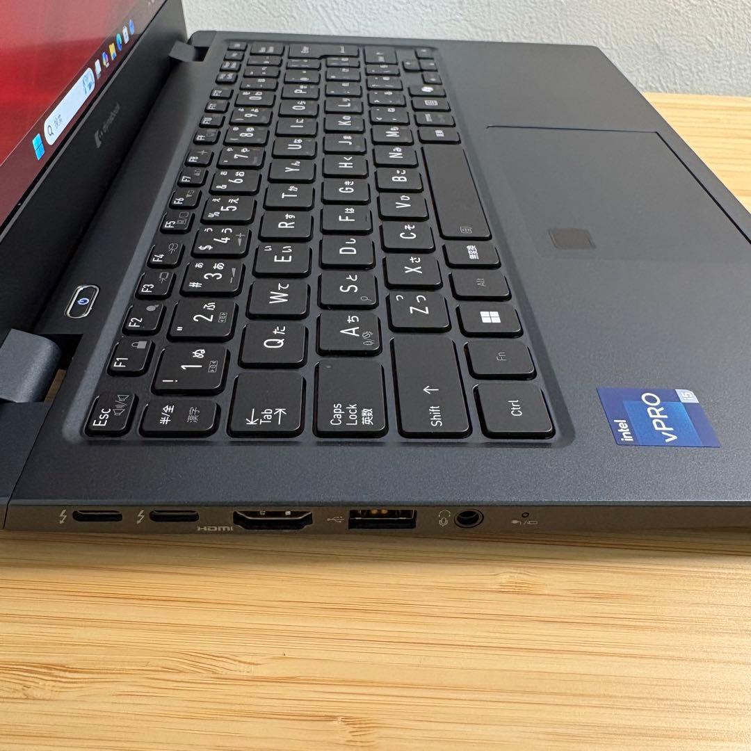 美品 東芝 2024年モデル 13世代 i5/FHD/16G 軽型 office