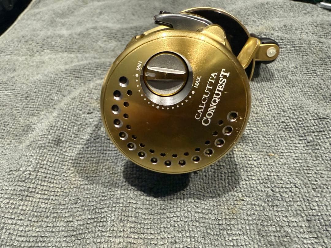 リール SHIMANO CALCUTTA CONQUEST 201HG