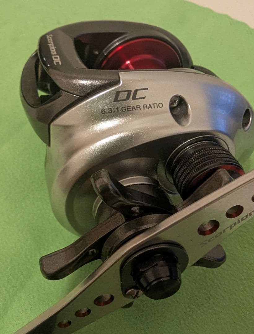 【美品】シマノ 11スコーピオンDC 左ハンドル ギヤ比6.3