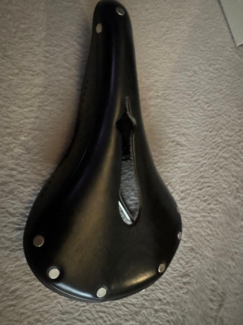 セール今月いっぱいまで! BROOKS B17 ブラック サドル