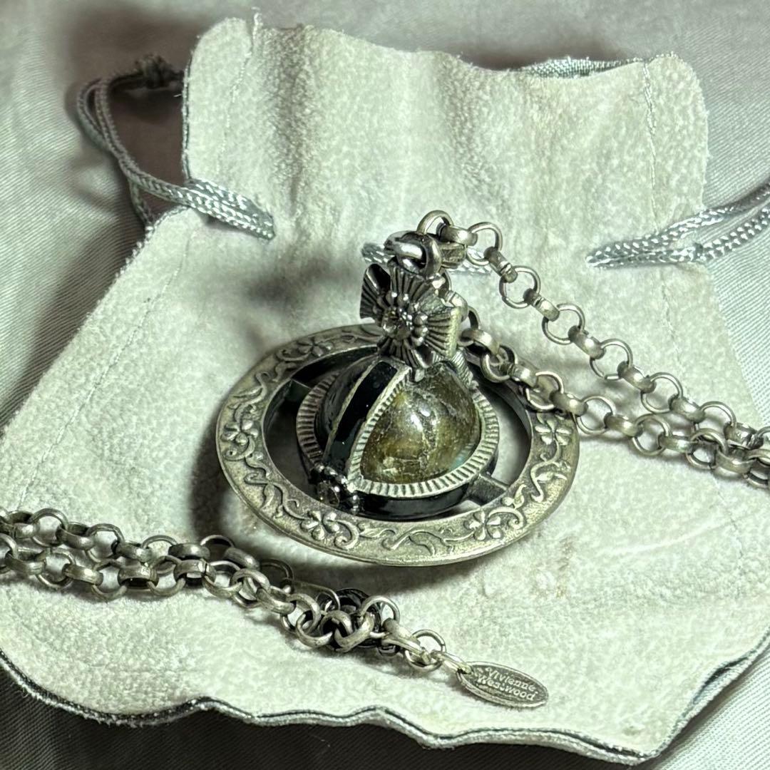 vivienne westwood スモールオーブオーナメンタルネックレス