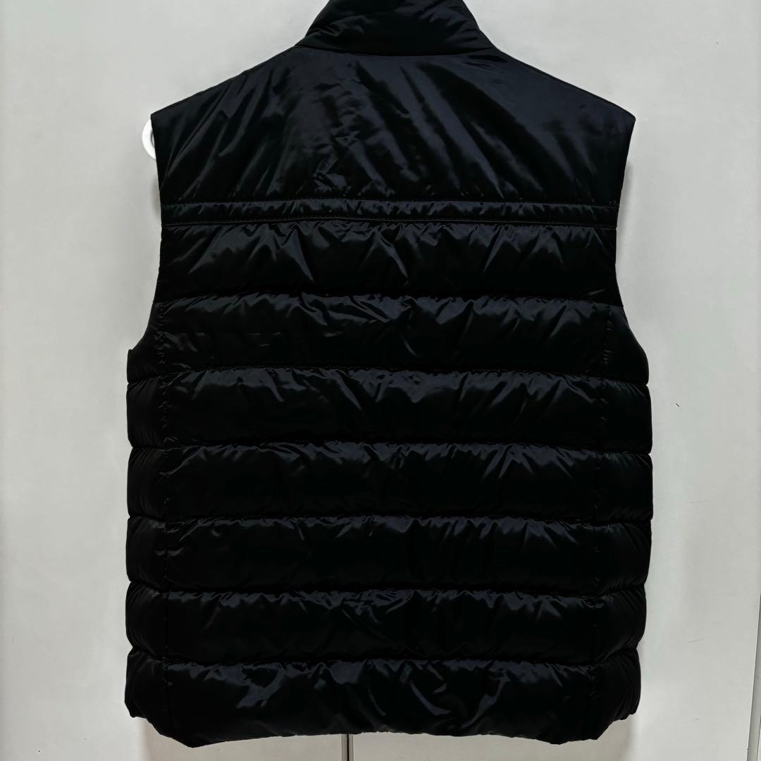 プラダ　PRADA ダウンベスト　レディース