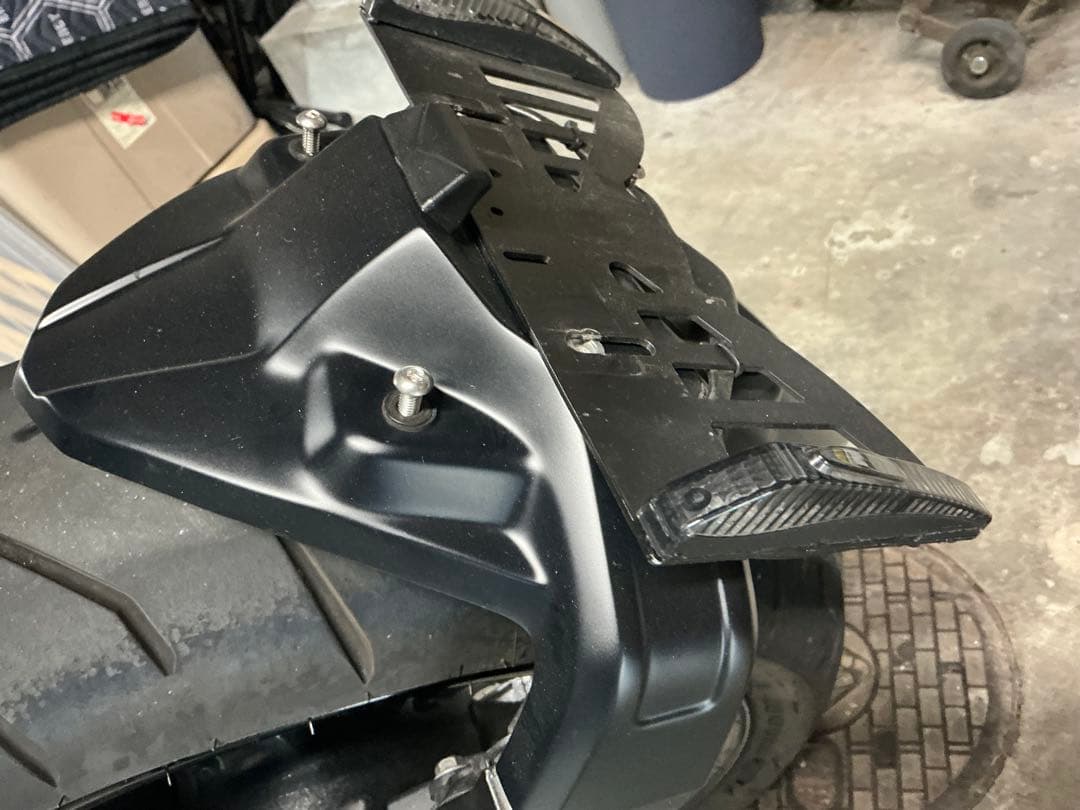 ファニーズカスタムサービス スプラッシュガード MT-09/XSR900 用