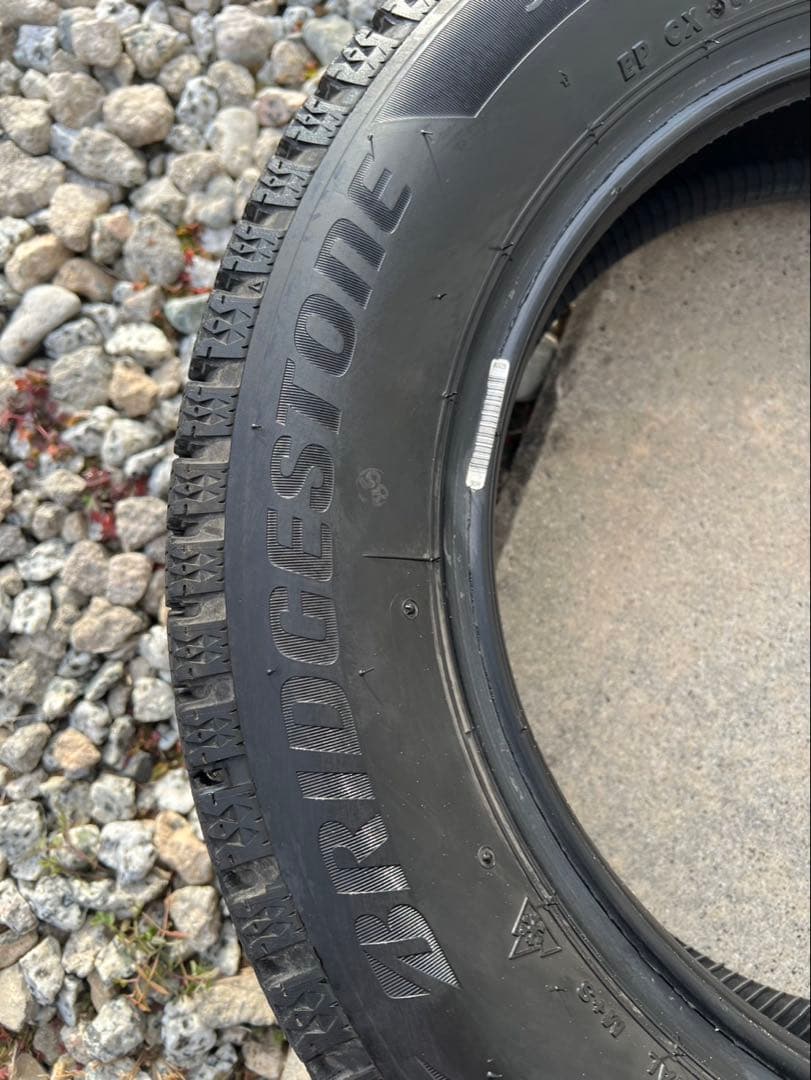 21年　スタッドレス　VRX2 165/65R14 ルーミー