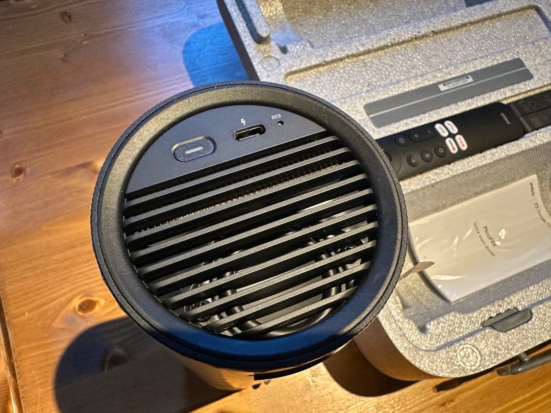 JMGO PicoFlixモバイルプロジェクター 本体 専用ケース付き