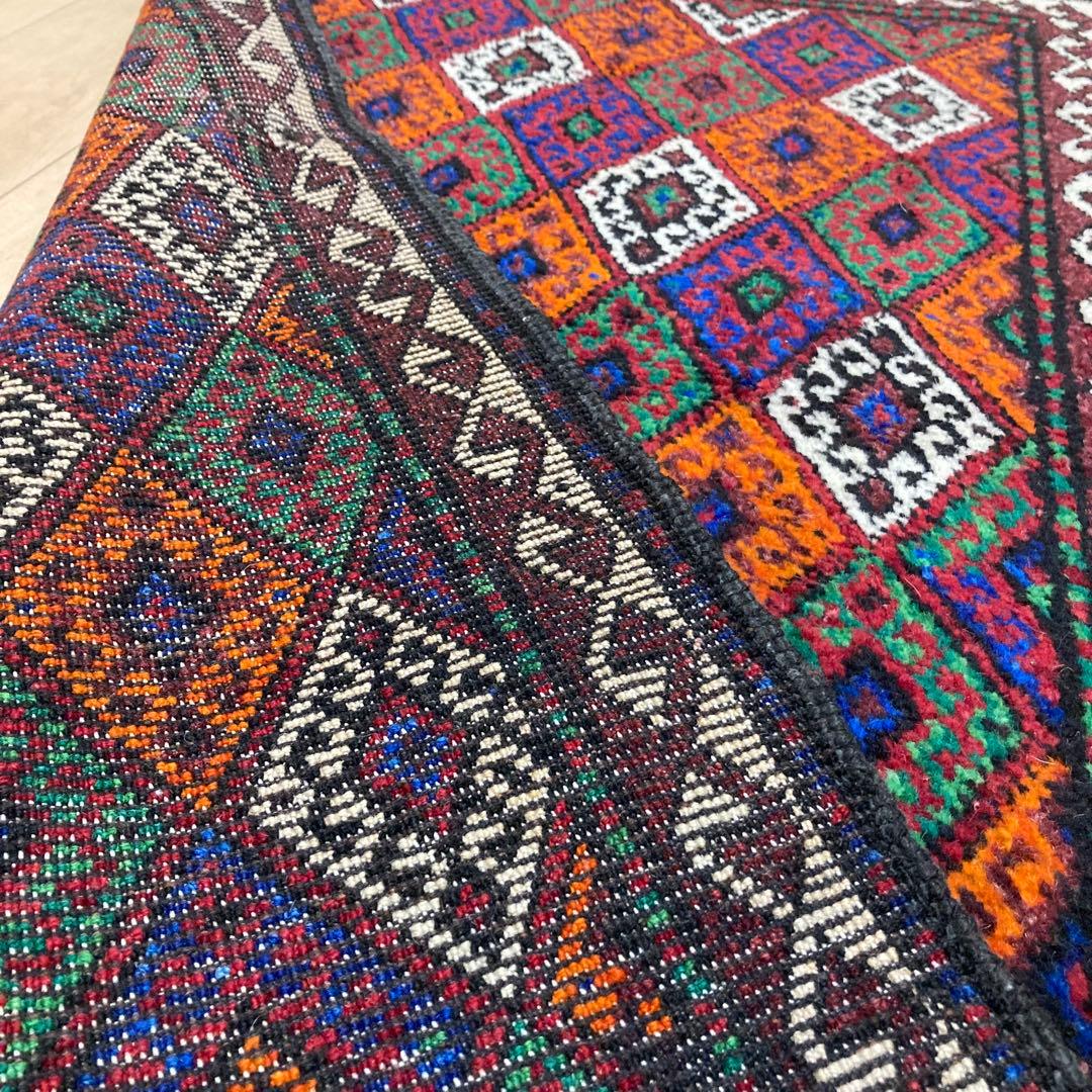 ペルシャ絨毯　バルーチ　ヴィンテージラグ　トライバルラグ　116x71~76㎝