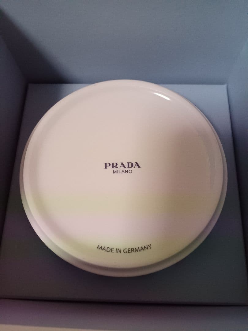正規品　PRADA　ポーセリン　小物入れ 陶器　ジュエリーケース　未使用