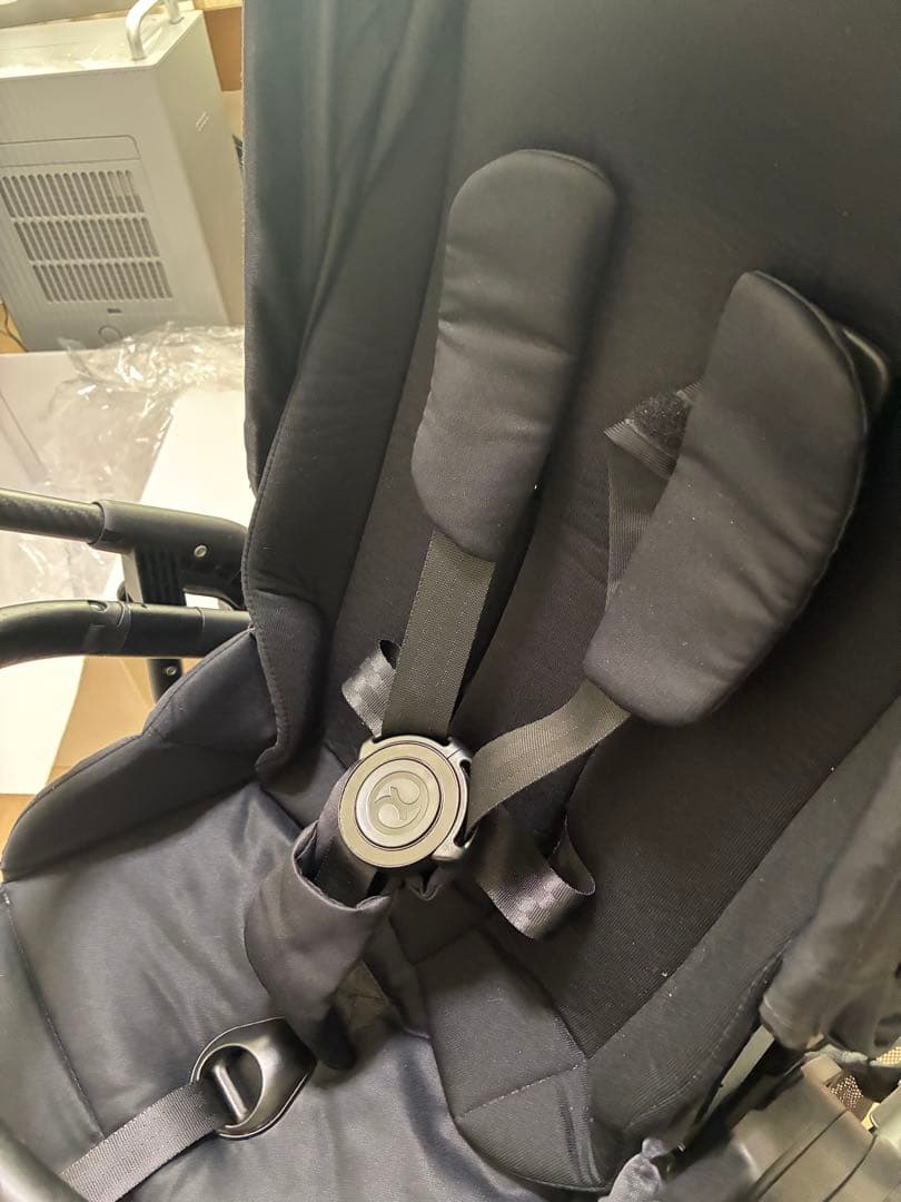 cybex サイベックス　メリオカーボン　2023年　保証付（9月20日まで）