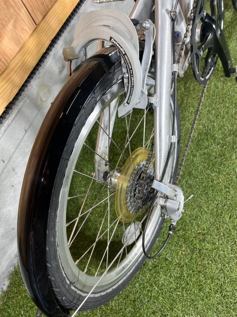 お引き取り限定 Bickerton 20インチ 折りたたみ自転車 外装8段ギア