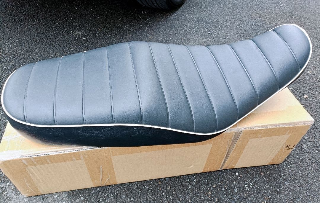 美品 カワサキ 純正 ローシート W650 W400用 ダウン (デイトナ)
