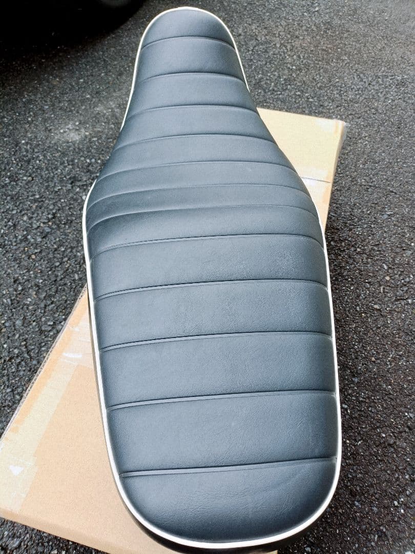 美品 カワサキ 純正 ローシート W650 W400用 ダウン (デイトナ)