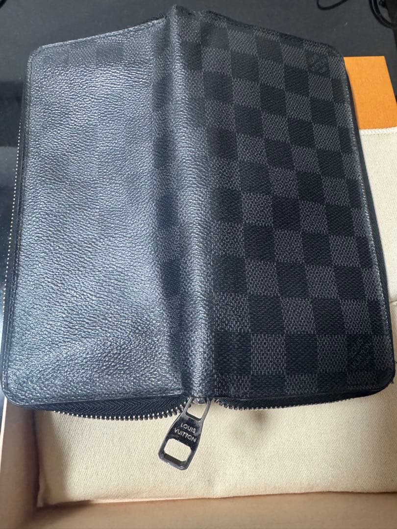 D*i様 Louis Vuitton 長財布 ブラック・チェック柄