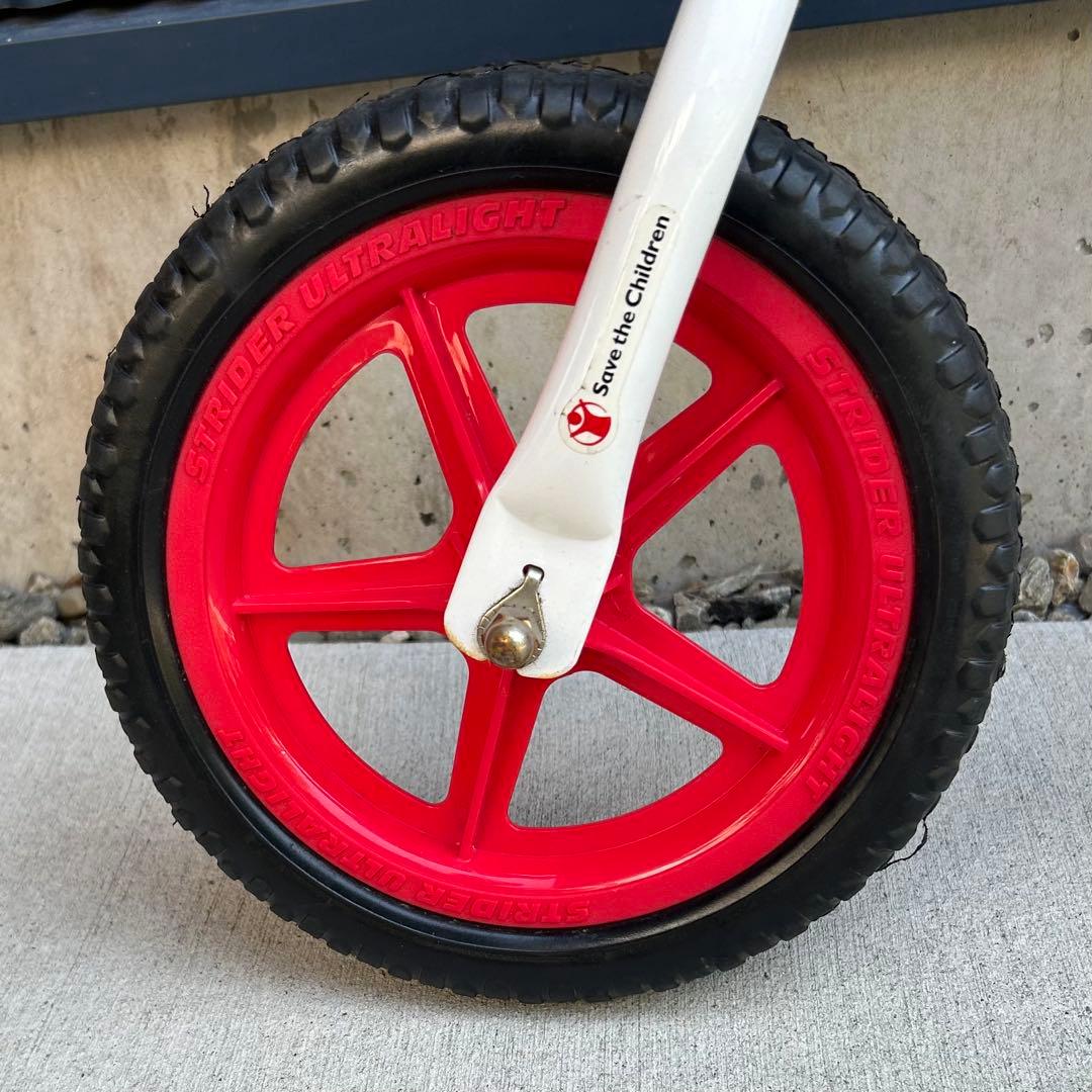 土日！ エコメルカリ限定 ストライダー 限定モデル 白