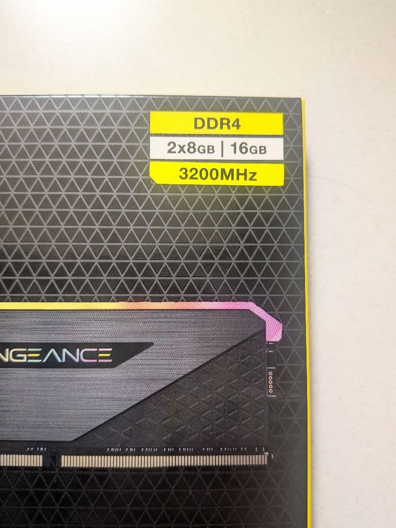 (値下)新品 VENGEANCE RGB RT DDR4 3200MHz16GB