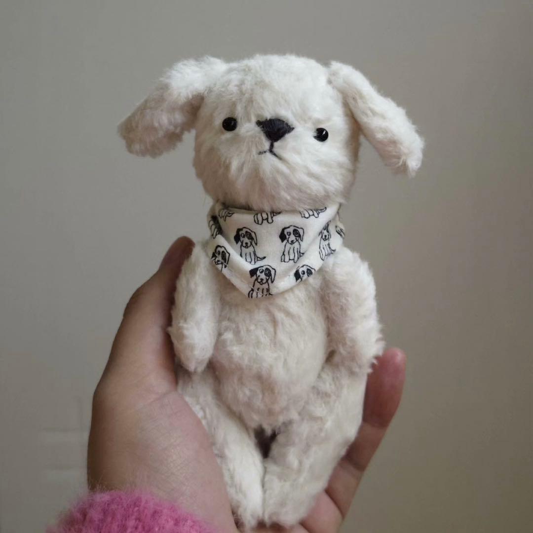 大人しい白犬ちゃん ぬいぐるみ アーティストベア 海外作家様 ハンドメイド