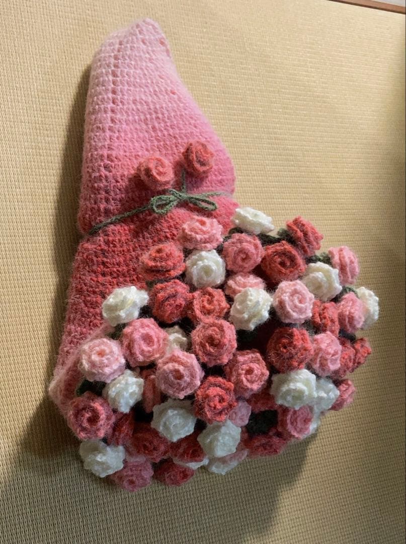 バラの花束ブランケット直径110cm，68本の大きな花ストール