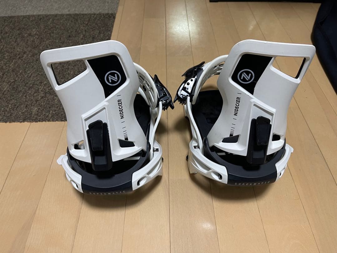 NIDECKER スノーボードビンディング ホワイト　Mサイズ
