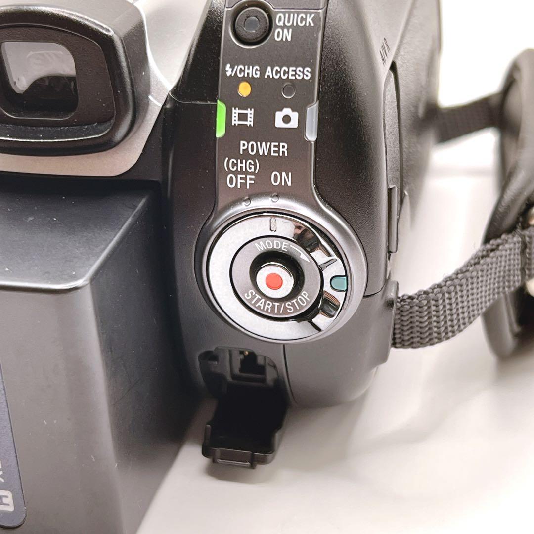【未使用品級】 SONY HDR-SR11 ビデオカメラ バッテリー3個付き