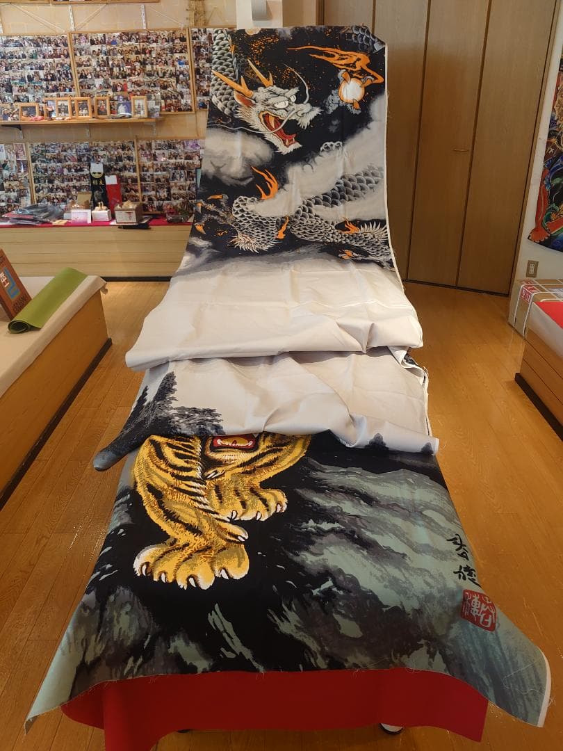 ●掘り出し物●写真映え　高価訳あり希少品●　五月人形　龍虎のぼり旗