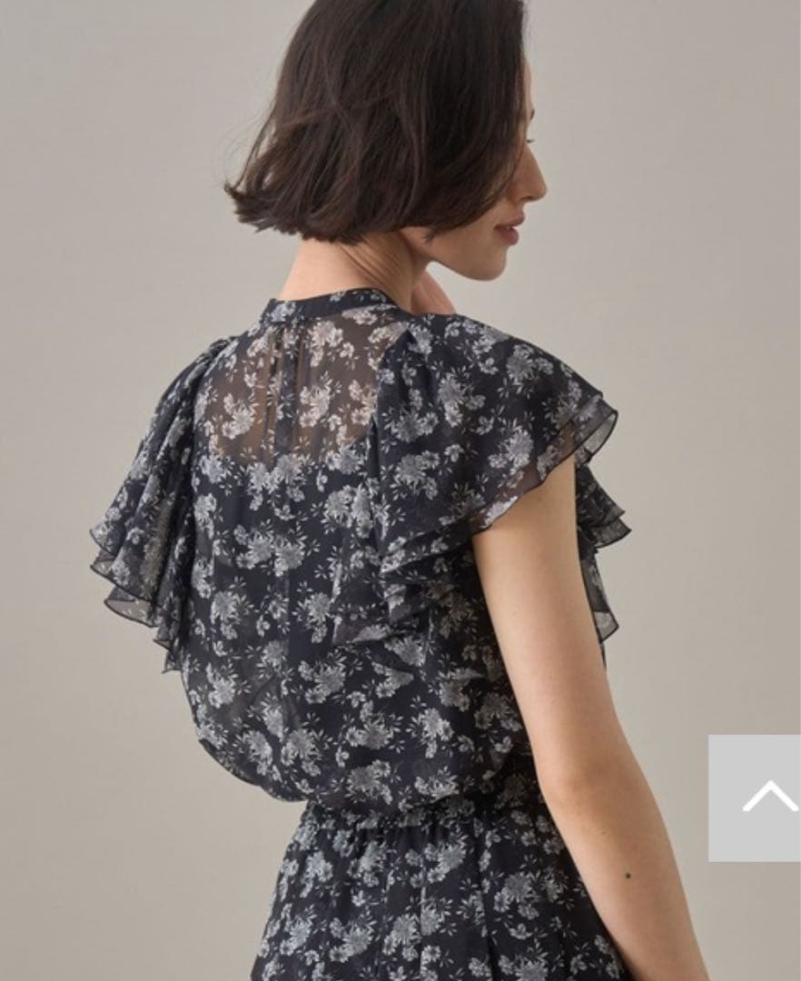 ANAYI ラインフラワープリントラッフルソデブラウス 定価¥31,900