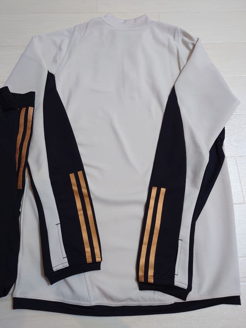 ぽ*ん様 新品未使用　adidas　2022 ドイツ代表　トレーニング　セットア