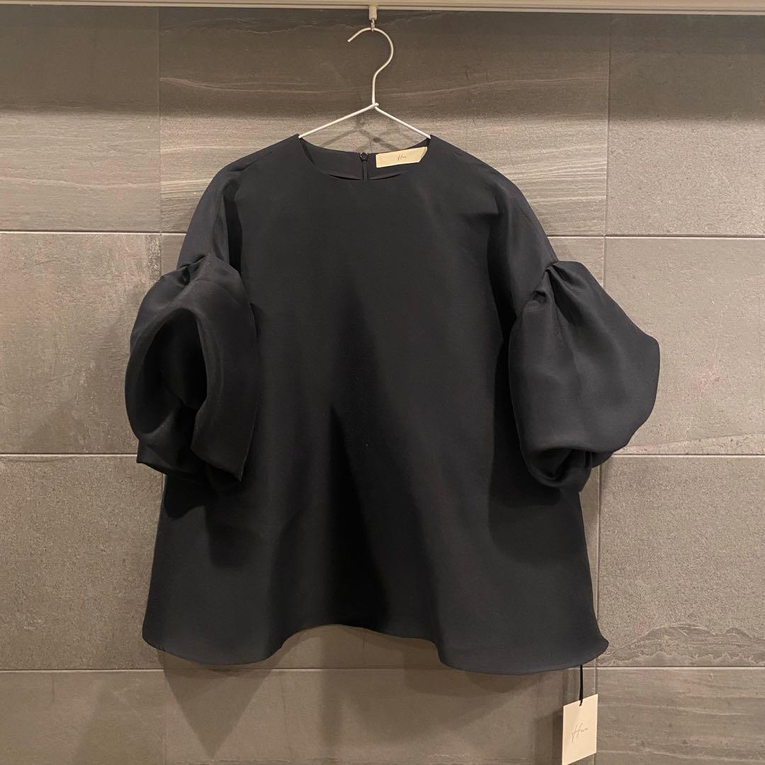 新品タグ付き HEVE whipブラック バルーンスリーブ トップス