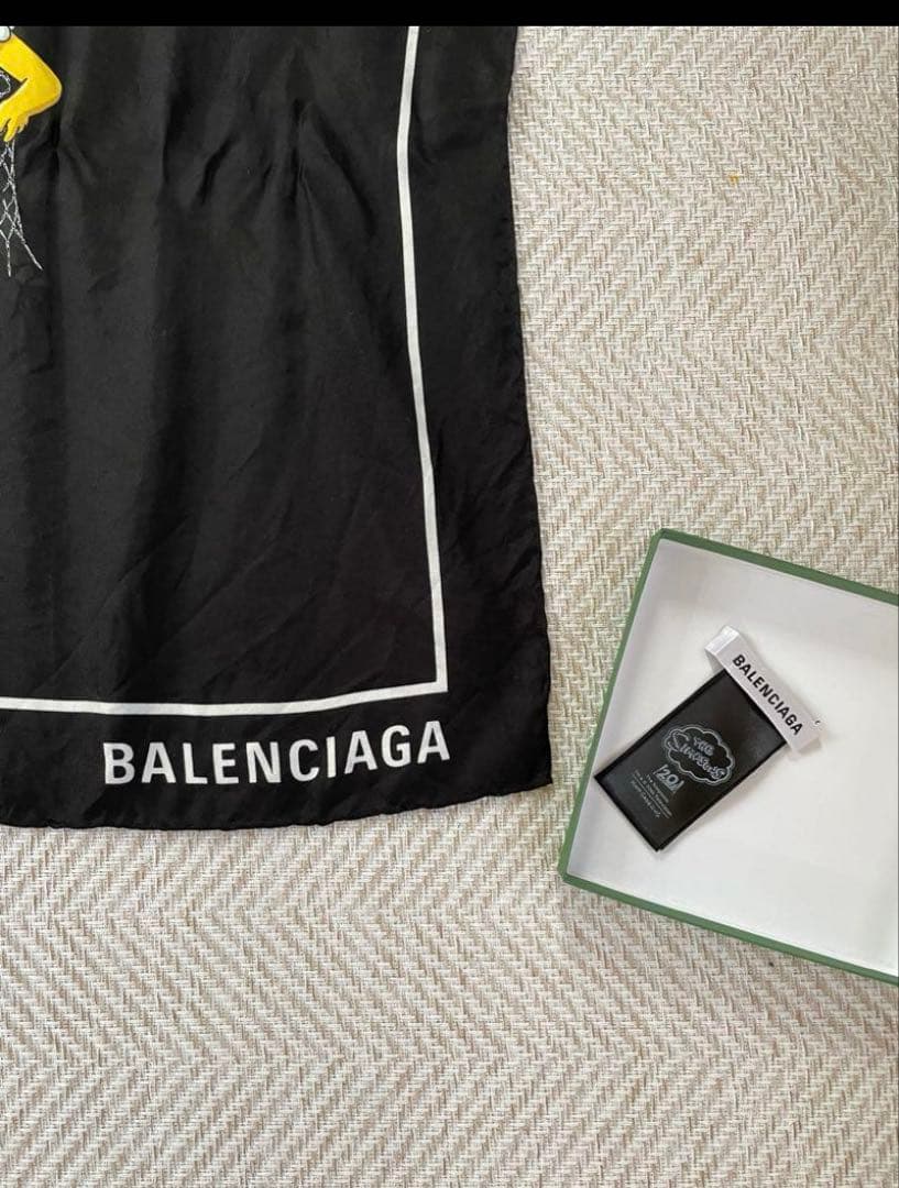 s*o様 BALENCIAGA ザ・シンプソンズ スカーフ
