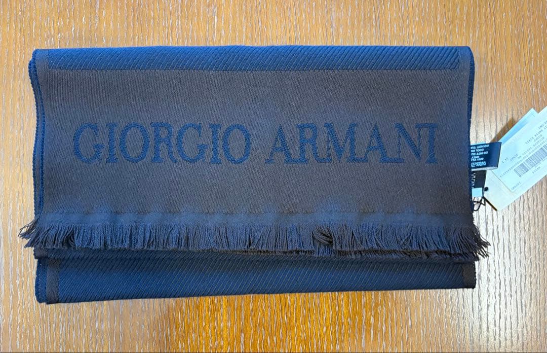 Giorgio Armani ジョルジオアルマーニマフラー　新品未使用化粧箱付き