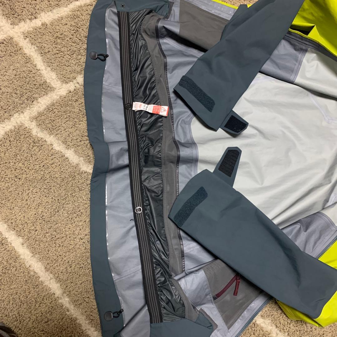 ARC'TERYX Ｓサイズ