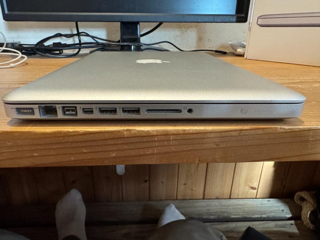 MacBook Pro 13インチ corei7 メモリ16G SSD128G