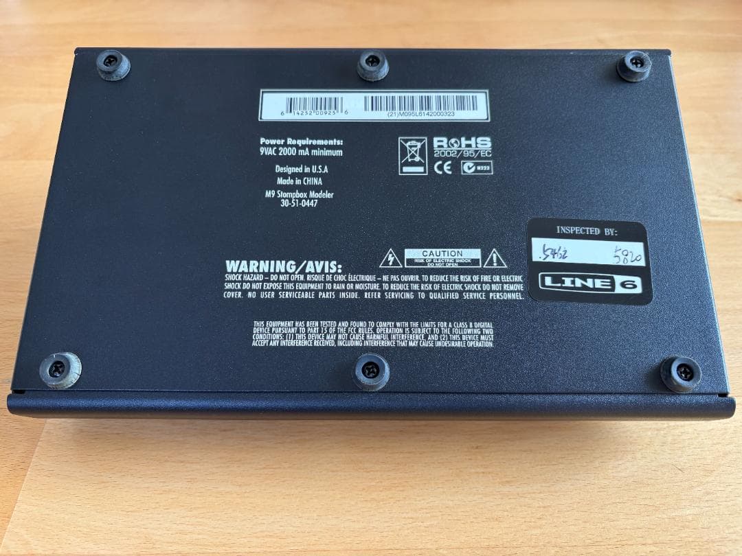 ギター LINE6 M9 Stompbox Modeler